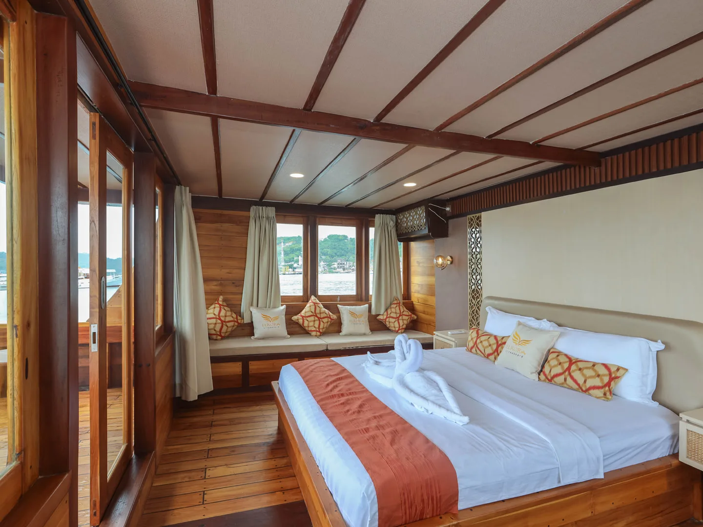 Master Bedroom - Elrora