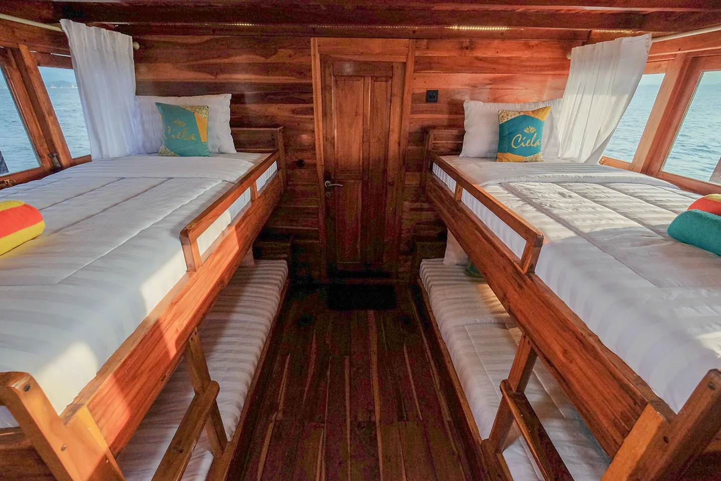 Kanawa Room Bedroom_Ciela Liveaboard