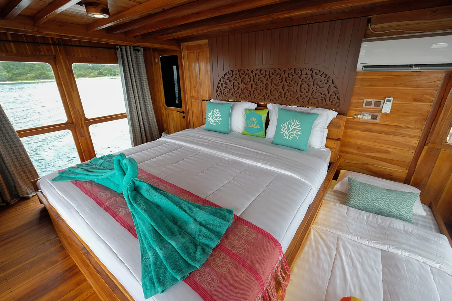 Padar Room Bedroom 1_Ciela Liveaboard